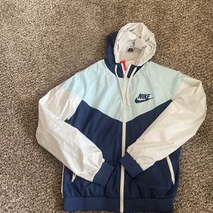 Womens nike windbreaker